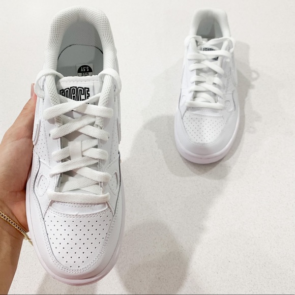 🤍🤍🤍 New Nike Sportswear All White Sneakers - Picture 2 of 3